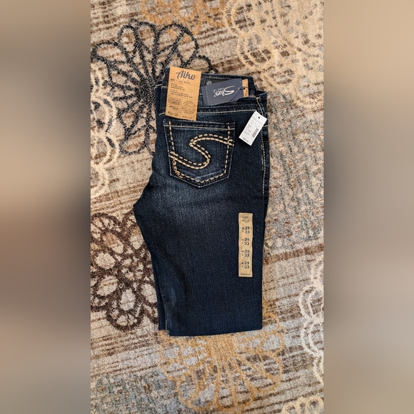 Silver Suki Jeans - Picture 6 of 8